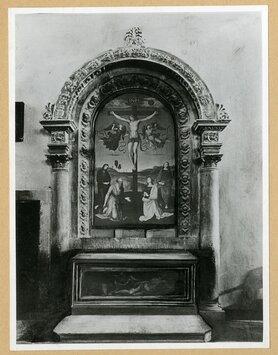 Vorschaubild Città di Castello: San Domenico, Altar mit Raffaels Kreuzigung Christi, Fotomontage im ursprünglichen Rahmen, Detail des Fotoobjekts #67232